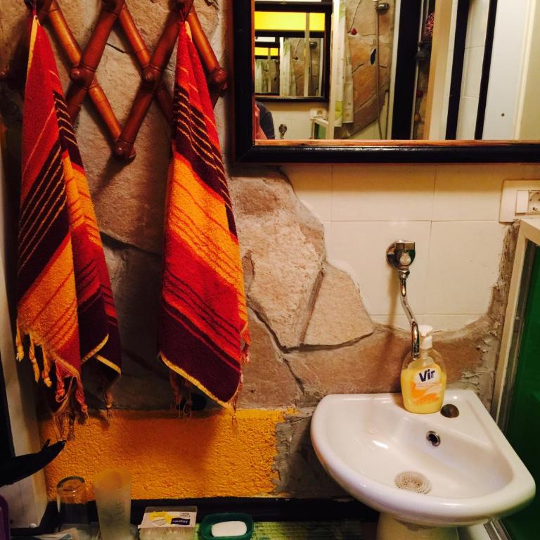 Guesthouse 7even - Three-Bedroom Apartment - 12