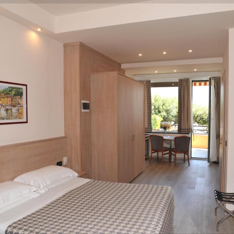 Hotel Laurin - Camera Matrimoniale/Doppia con Letti Singoli con Terrazza e Vista Mare - 10