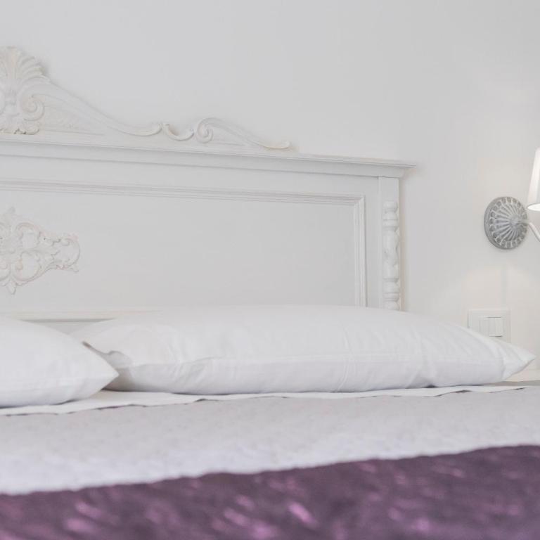 Incentro - Double Room with Private Bathroom - 6