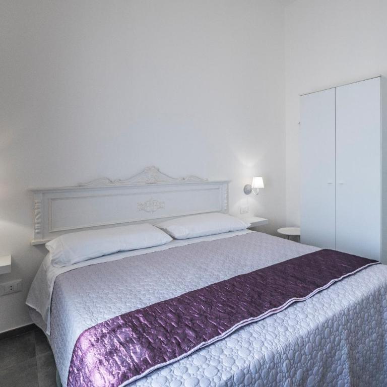 Incentro - Double Room with Private Bathroom - 4