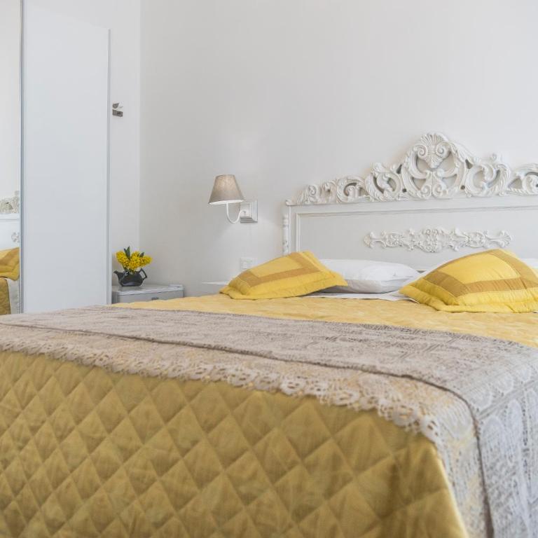 Incentro - Double Room with Balcony - 6