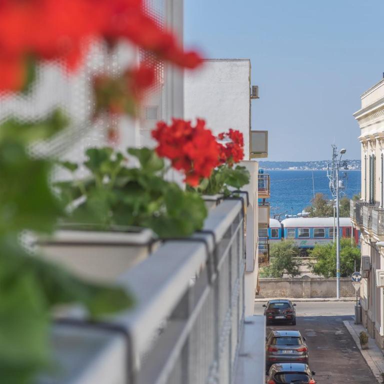 Incentro - Double Room with Balcony - 17