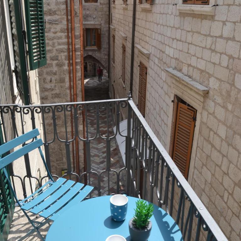 Apartmani Art Karampana - Apartment with Balcony - 11