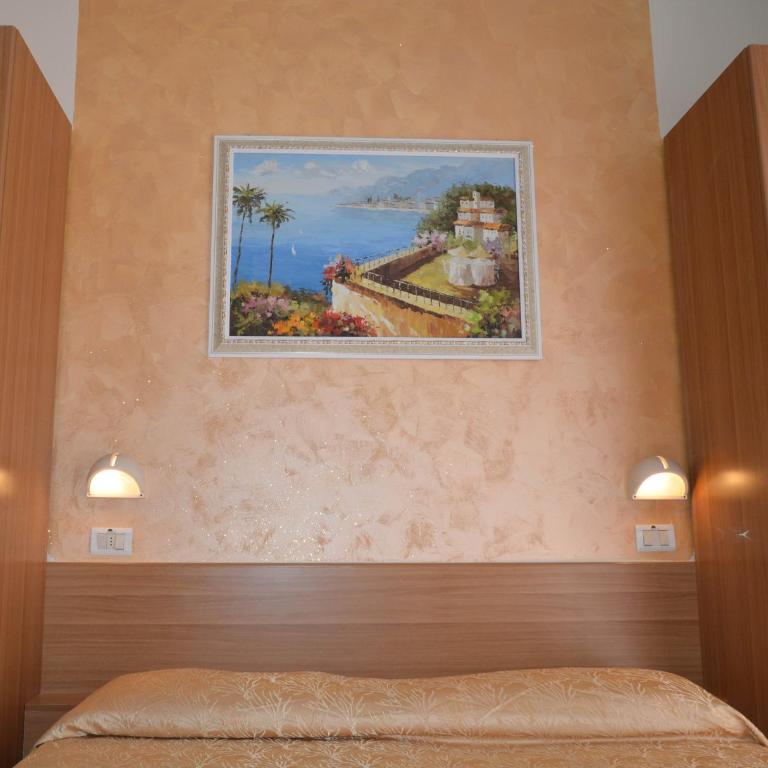 Hotel Karin - Camera Matrimoniale/Doppia con Letti Singoli - 3