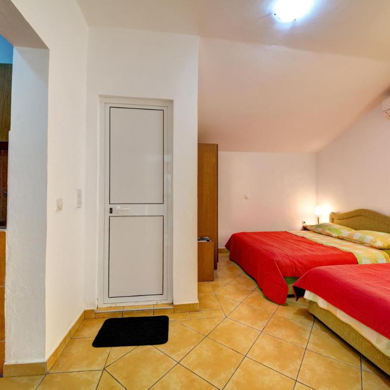 Apartments Dalila - Studio sa Balkonom (4 Odrasle Osobe) - 2