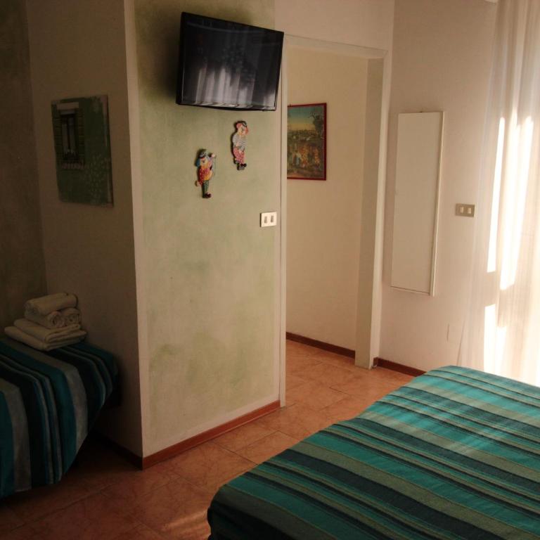 Hotel Nuova Graziosa - Quadruple Room - 8