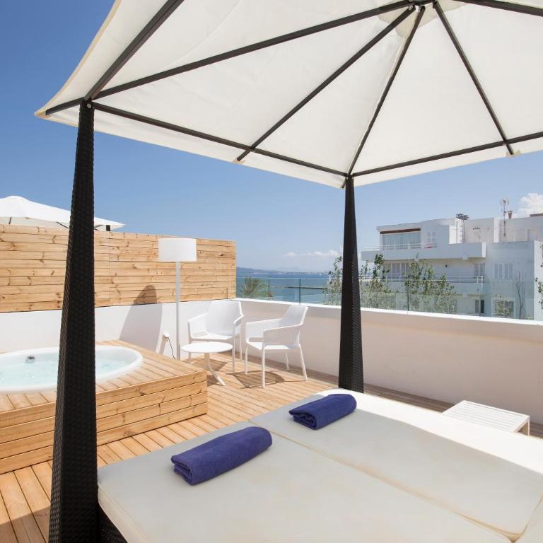 Cabot Hobby Club Apartments - Apartamento Prémium con 1 dormitorio, bañera de hidromasaje y vistas laterales al mar - 1