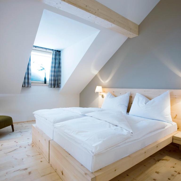 Romantik Hotel Muottas Muragl - Deluxe Doppelzimmer - 4