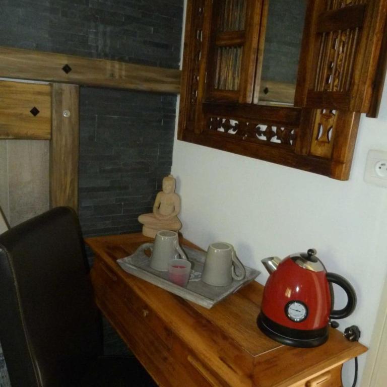 Les Bambous B&B - Doppelzimmer mit Poolblick - 34