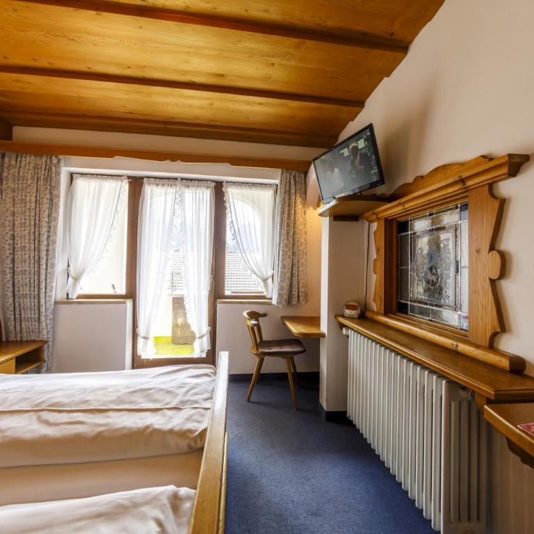 Hotel & Gasthof Fraundorfer - Doppelzimmer mit Balkon - 6