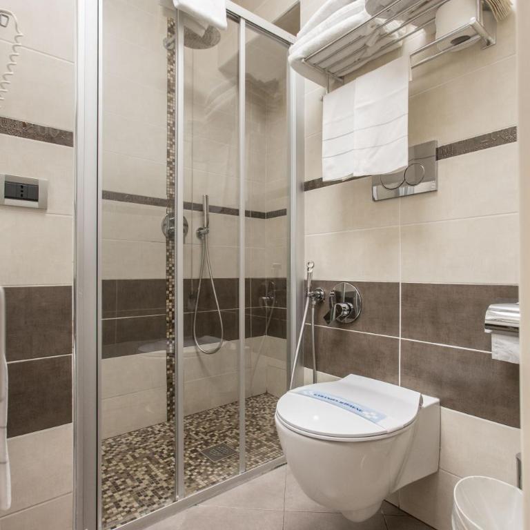 Hotel Piacenza - Camera Tripla - 7
