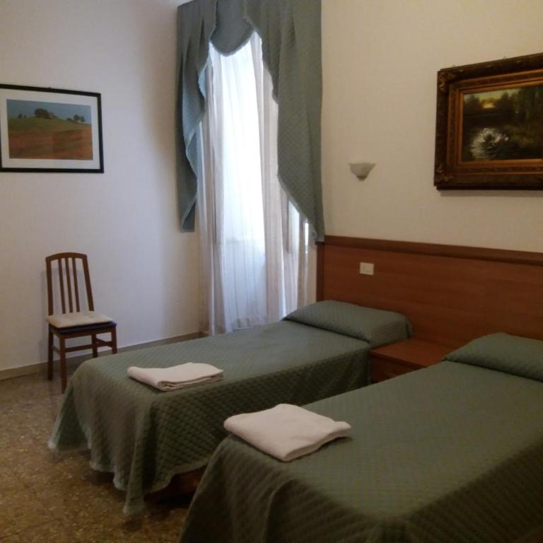 Ritmo Blues Guest House - Camera Standard Matrimoniale/Doppia con Letti Singoli - 1