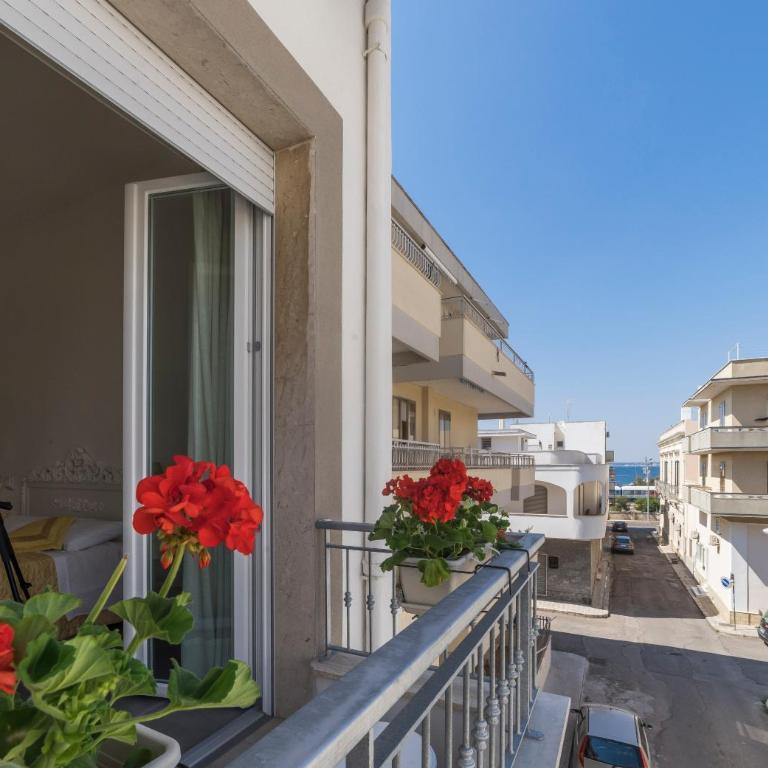 Incentro - Double Room with Balcony - 16