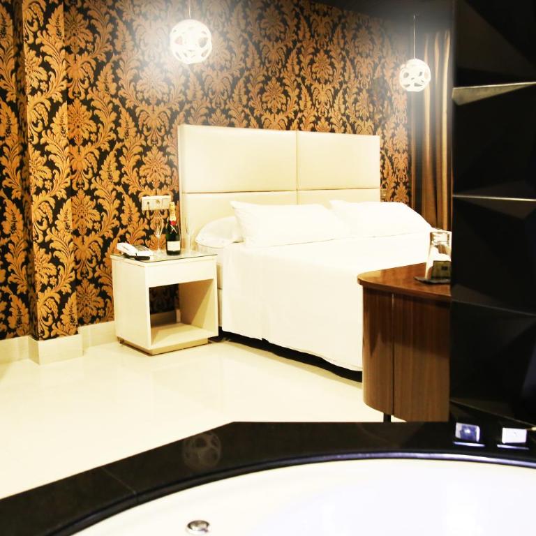 Hotel Años 50 - Habitación Super Deluxe con bañera de hidromasaje - 13