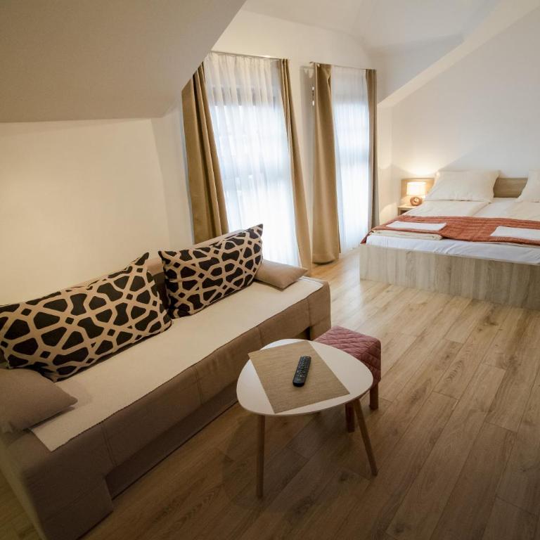 Hotel Logavina 8 Garage Parking - Studio Apartman - 1