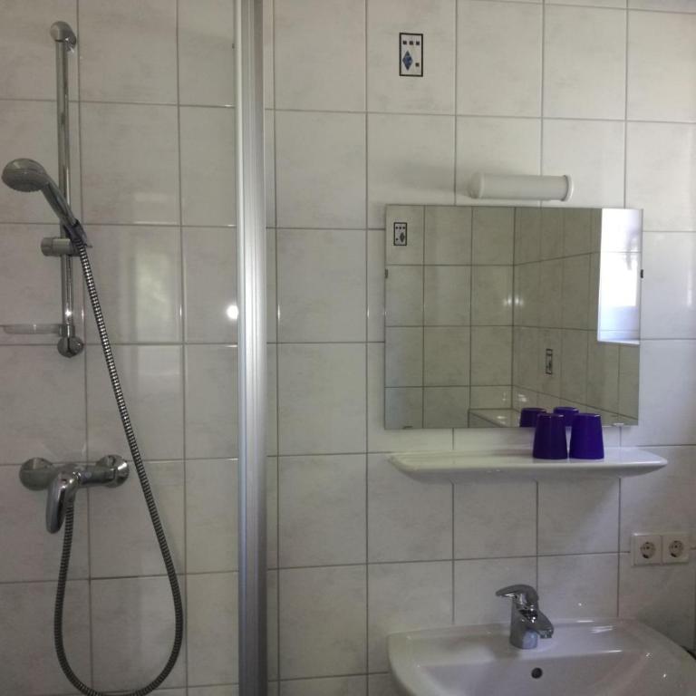 Lasserhof - Doppelzimmer mit Bergblick - 14