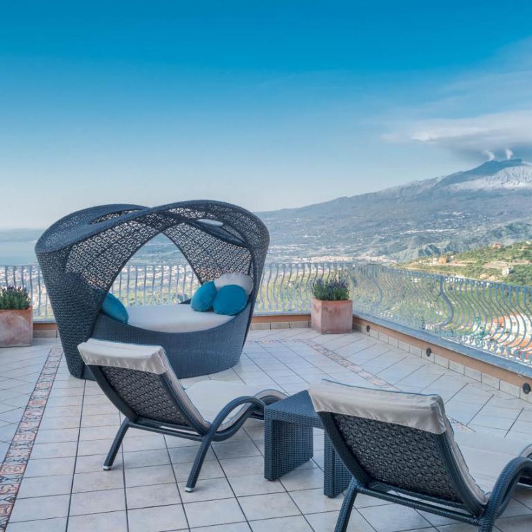 Villa Le Terrazze Charming Rooms - Deluxe Suite with Sea View - 11