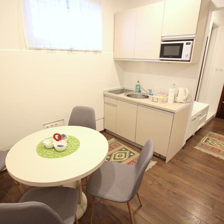 Sarajevo Apartments Casa United - Apartman sa 1 Spavaćom Sobom i Sofom na Izvlačenje - Polu-suteren - 5