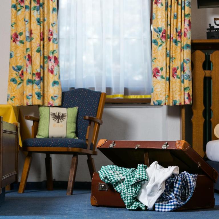 Traditionsgasthof Weißbacher - Wildschönau PREMIUM CARD inkludiert - Economy Vierbettzimmer - 4