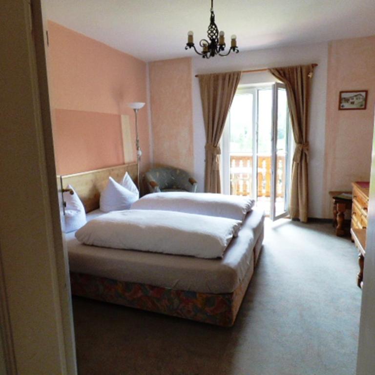 Bäckeralm© - B&B 16 + - Doppelzimmer (mit eigenem Bad auf dem Flur) - 1