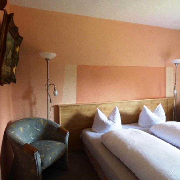 Bäckeralm© - B&B 16 + - Doppelzimmer (mit eigenem Bad auf dem Flur) - 2