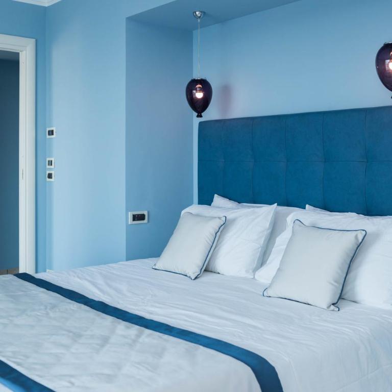 Villa Le Terrazze Charming Rooms - Deluxe Suite with Sea View - 14