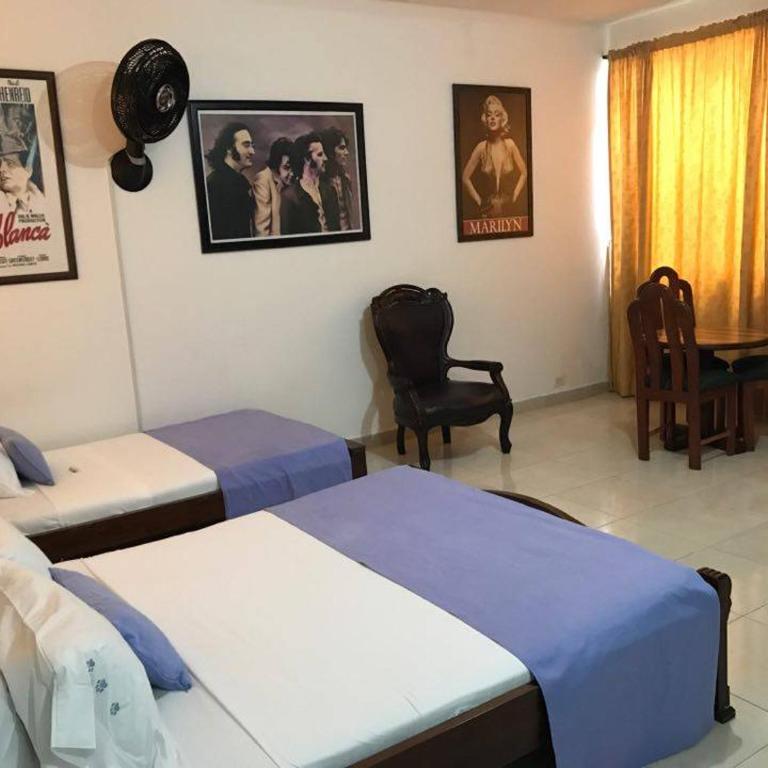 Arco Apartasuites - Estudio con sofá cama - 2