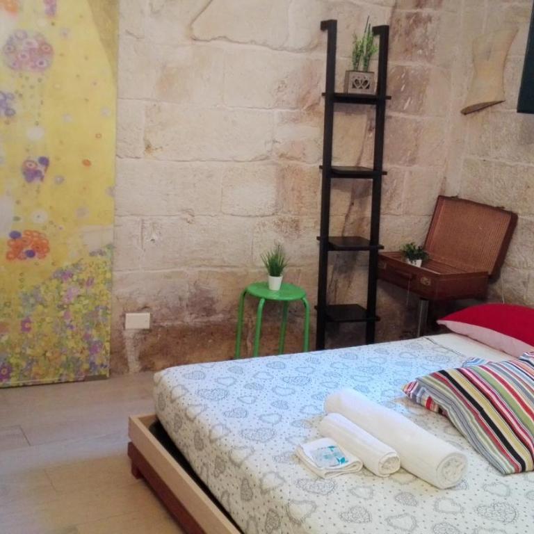 White Suite B&B - Camera Matrimoniale Basic - 11