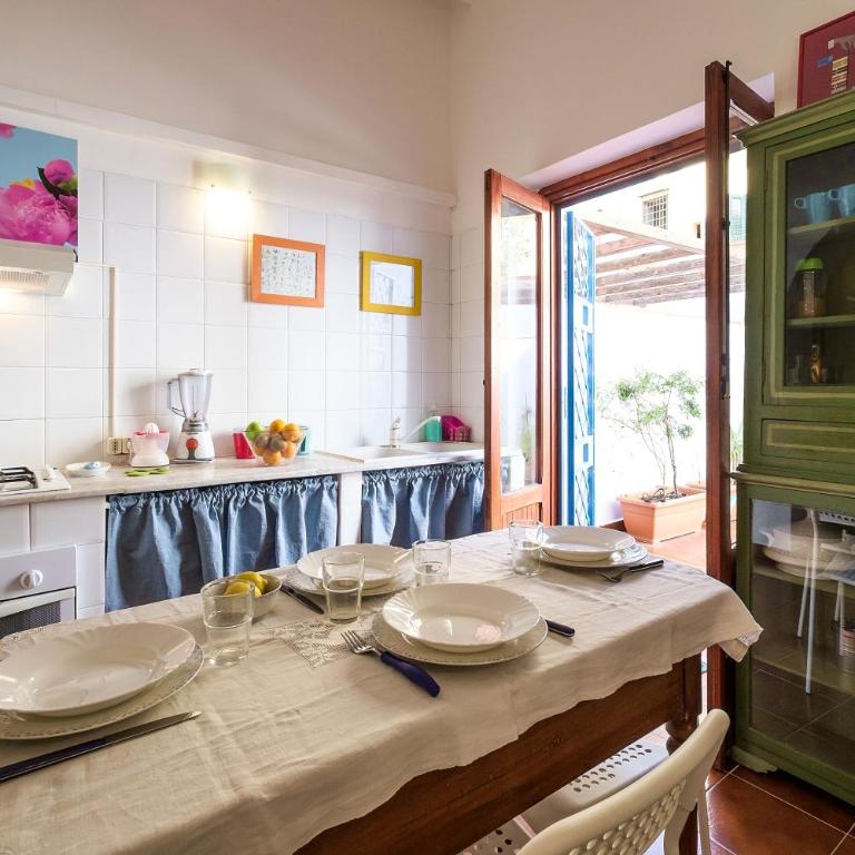In the heart of Kalsa, a green and quiet terrace, Free Parking - Appartamento con Terrazza - 10