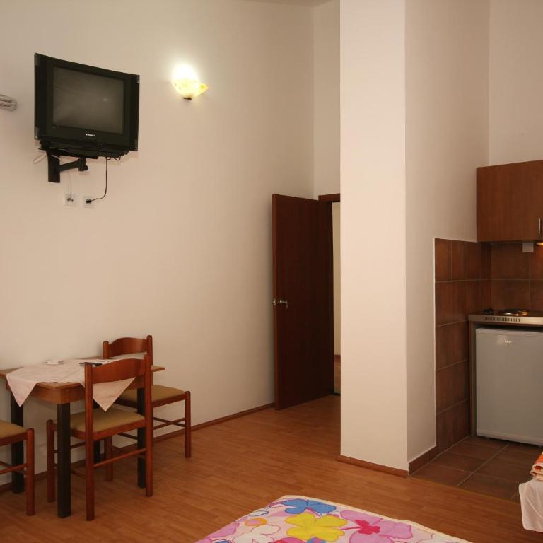 Apartments Raičević - Studio - 12