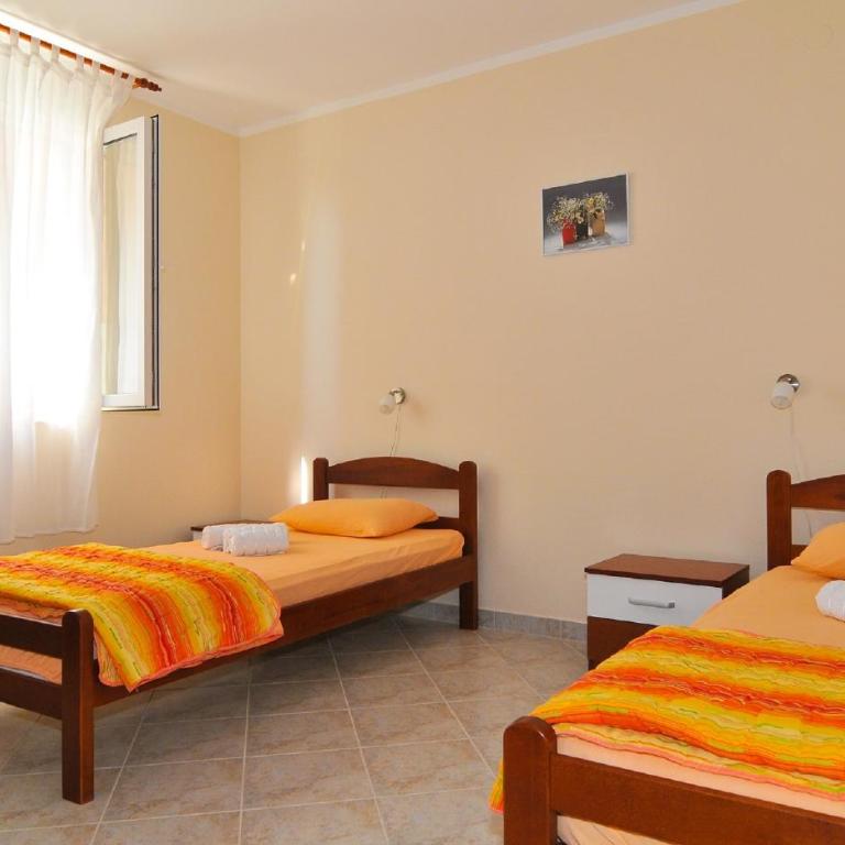 Apartments Mira - One-Bedroom Apartment - 13