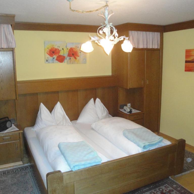 Pension & Appartement Steinwender - Doppelzimmer mit Balkon - 3