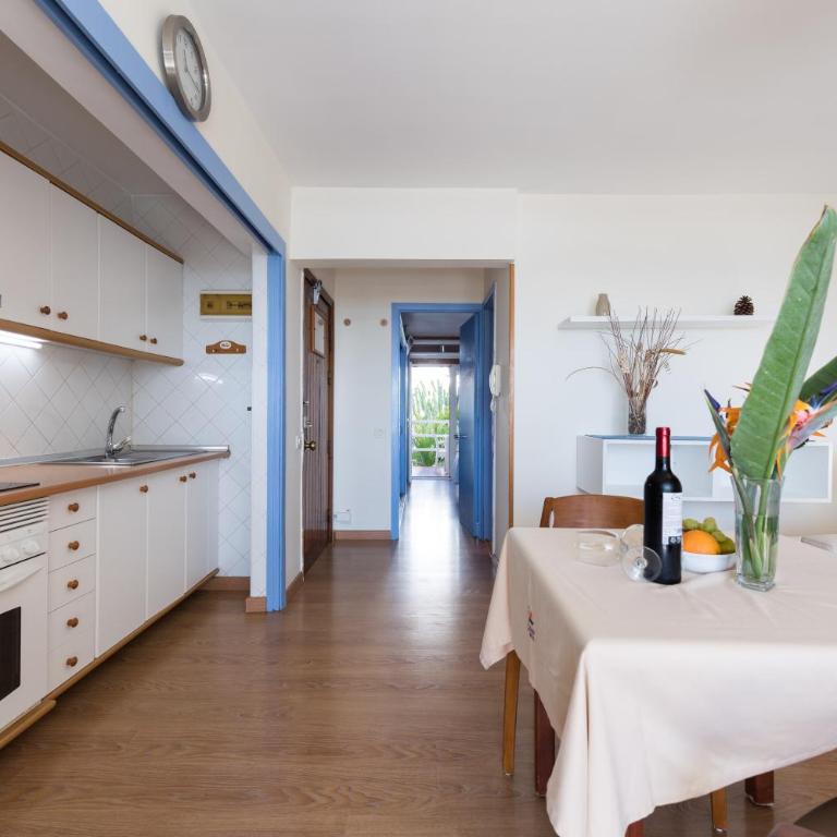 Apartamentos El Paseo - Apartamento de 1 dormitorio con vistas al mar - 4