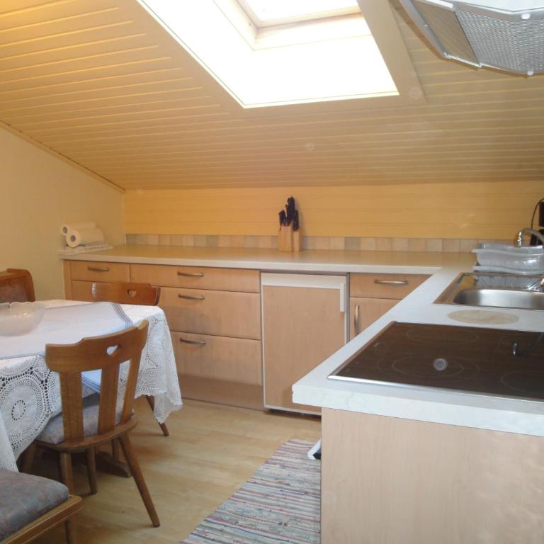 Pension & Appartement Steinwender - Familienapartment mit Balkon - 4