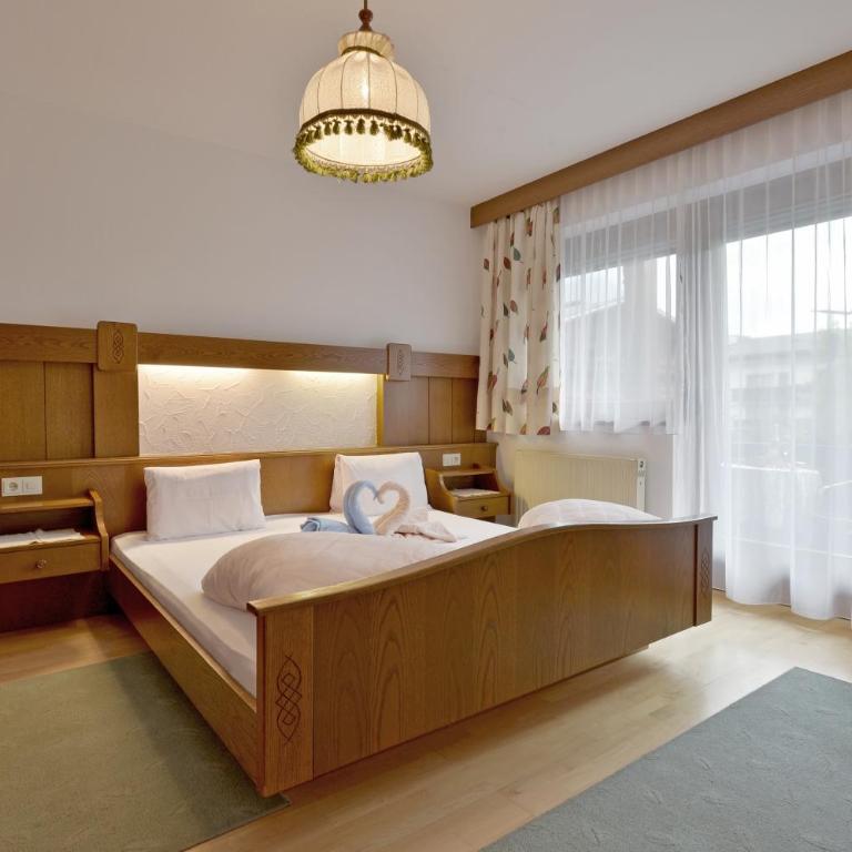 Apartments Ellmau im Sternhof - Apartment mit 2 Balkonen - 1