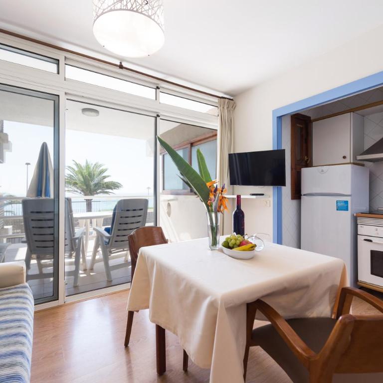 Apartamentos El Paseo - Apartamento de 1 dormitorio con vistas al mar - 11