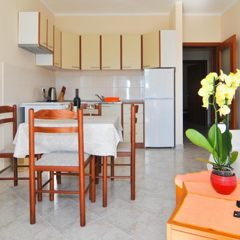 Apartments Mira - One-Bedroom Apartment - 3