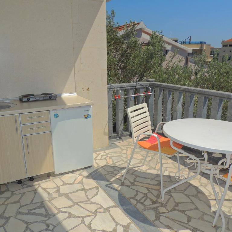 Rooms Villa Desa - Dvokrevetna Soba sa Bračnim Krevetom/Zasebnim Krevetima i Pogledom na Planinu - 6