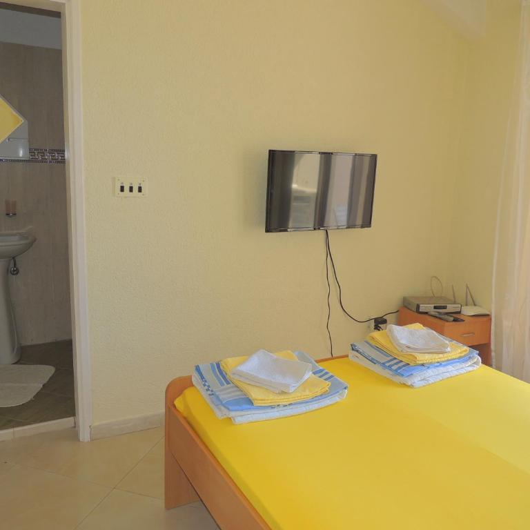 Rooms Villa Desa - Dvokrevetna Soba sa Bračnim Krevetom/Zasebnim Krevetima i Pogledom na Planinu - 8