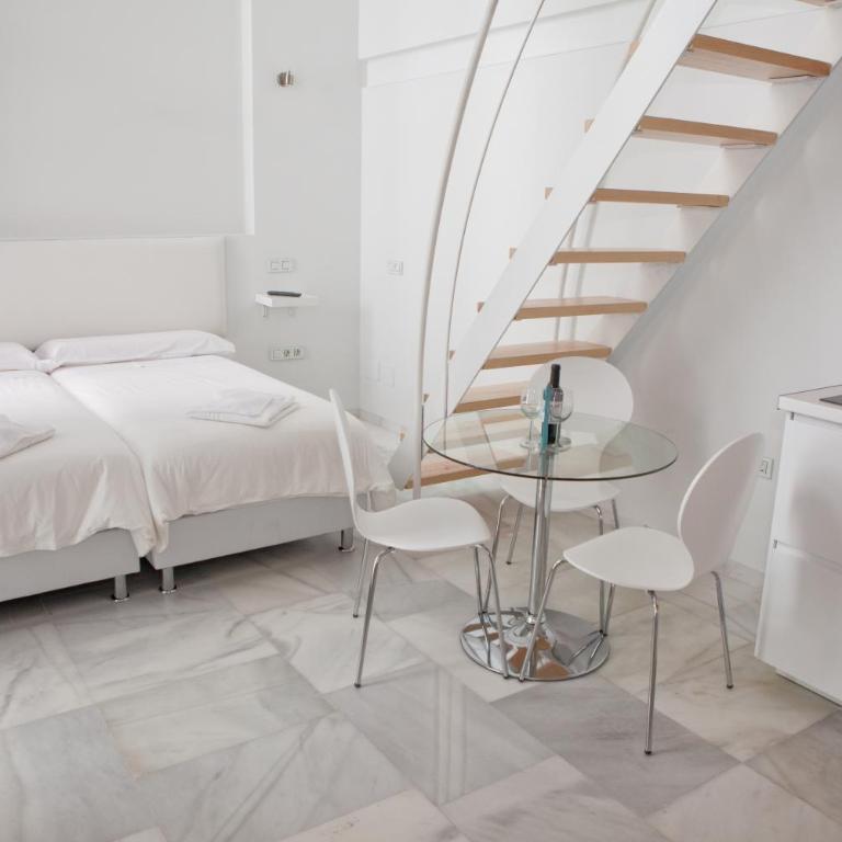 Malaga City Breaks - Estudio - 2 niveles - 98