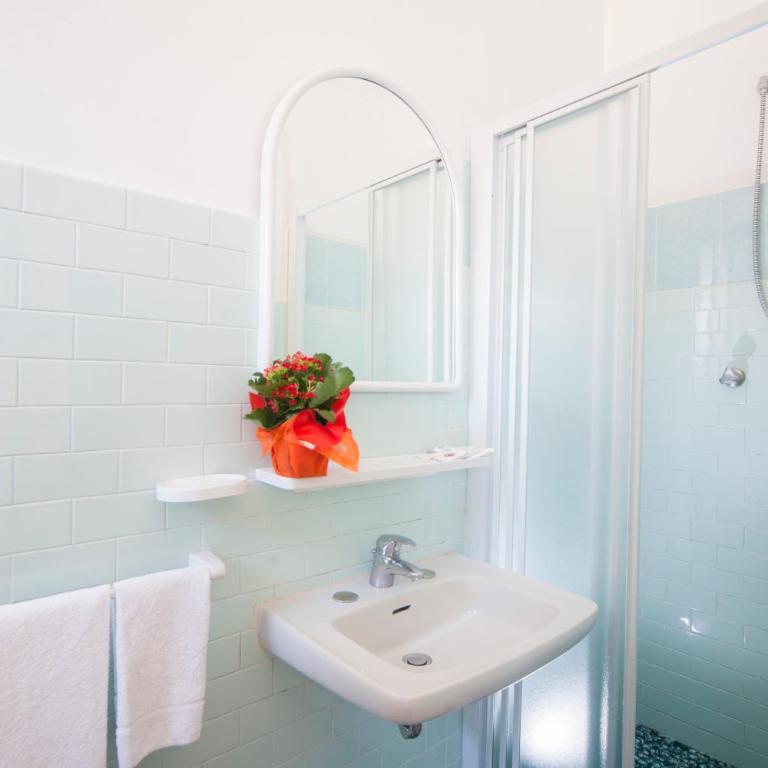Hotel Latini - Camera Tripla - 2