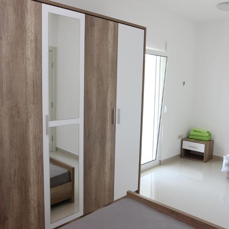 Guest House Ugljevarevic - Apartman sa Pogledom na More - 5