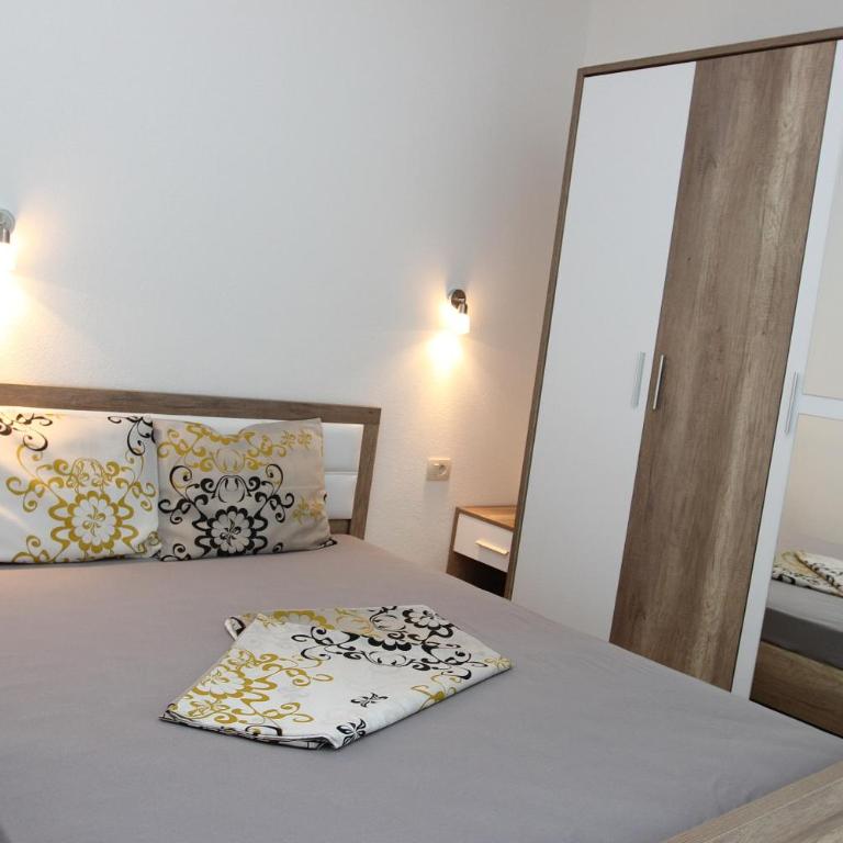 Guest House Ugljevarevic - Apartman sa Pogledom na More - 6