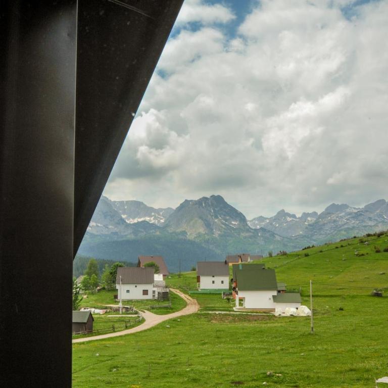 Chalet Hill Zabljak - Cottage with Mountain View - 47