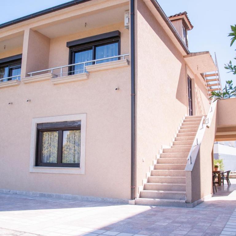 Apartments Rudovic - Apartman sa Pogledom na Vrt - 3