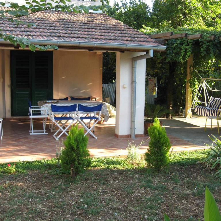 Apartments Kriva Ulica - Comfort One-Bedroom Apartment with Terrace - 3