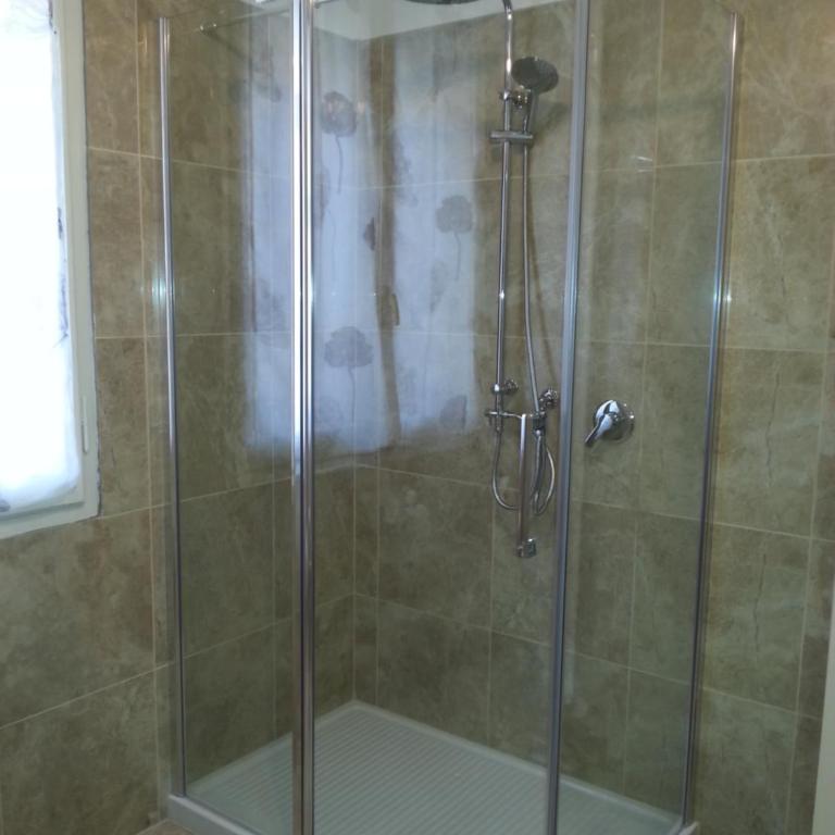 Bed And Breakfast Corticella 24 - Camera Doppia con Letti Singoli con Bagno Privato - 15
