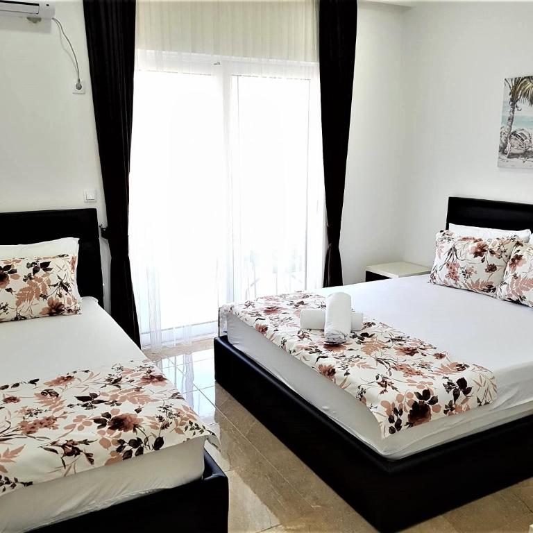 Marini Casa - Family Room - 24
