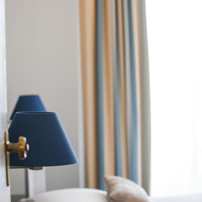 Hôtel Comté de Nice - Suite - Vue sur Jardin - 10