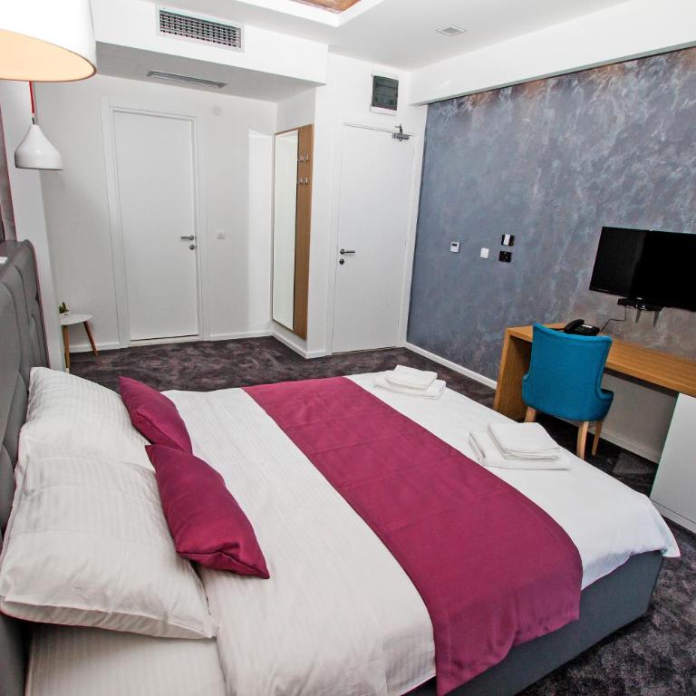 Hotel Alkima - Deluxe Double Room with Side Sea View - 5
